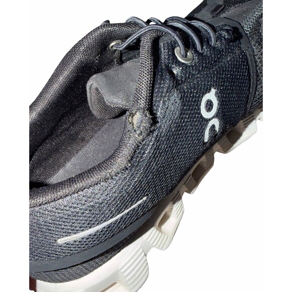 ON Cloud 5 Running  Atheltic Sneakers Men US 8.5 Trainers  Mesh Top Black Shoes main image 8